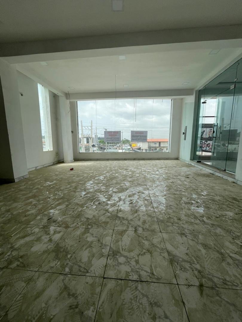 Front view standard shop space 160SQM